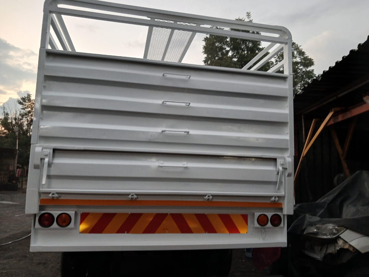 Livestock trailer