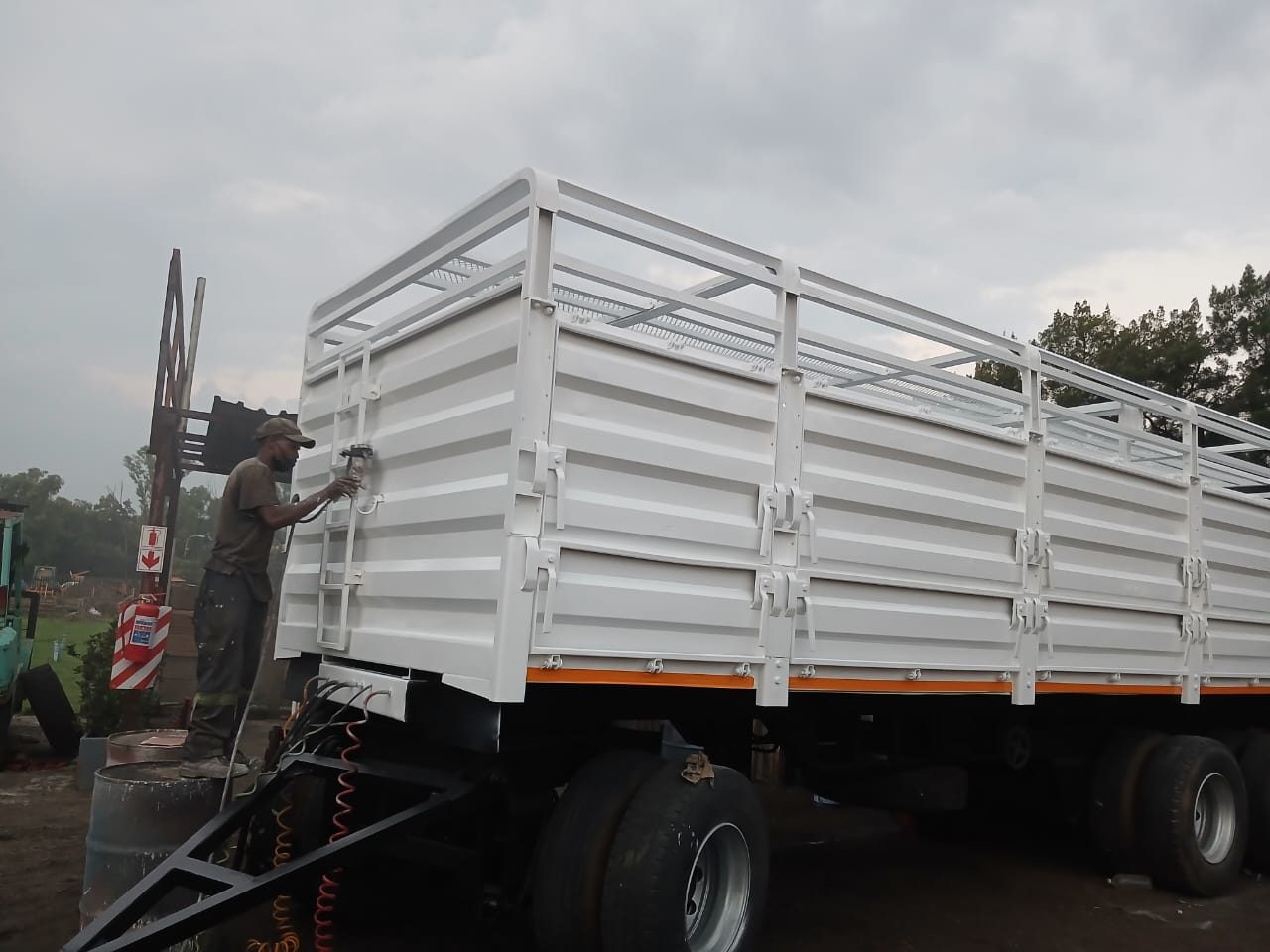 Livestock trailer