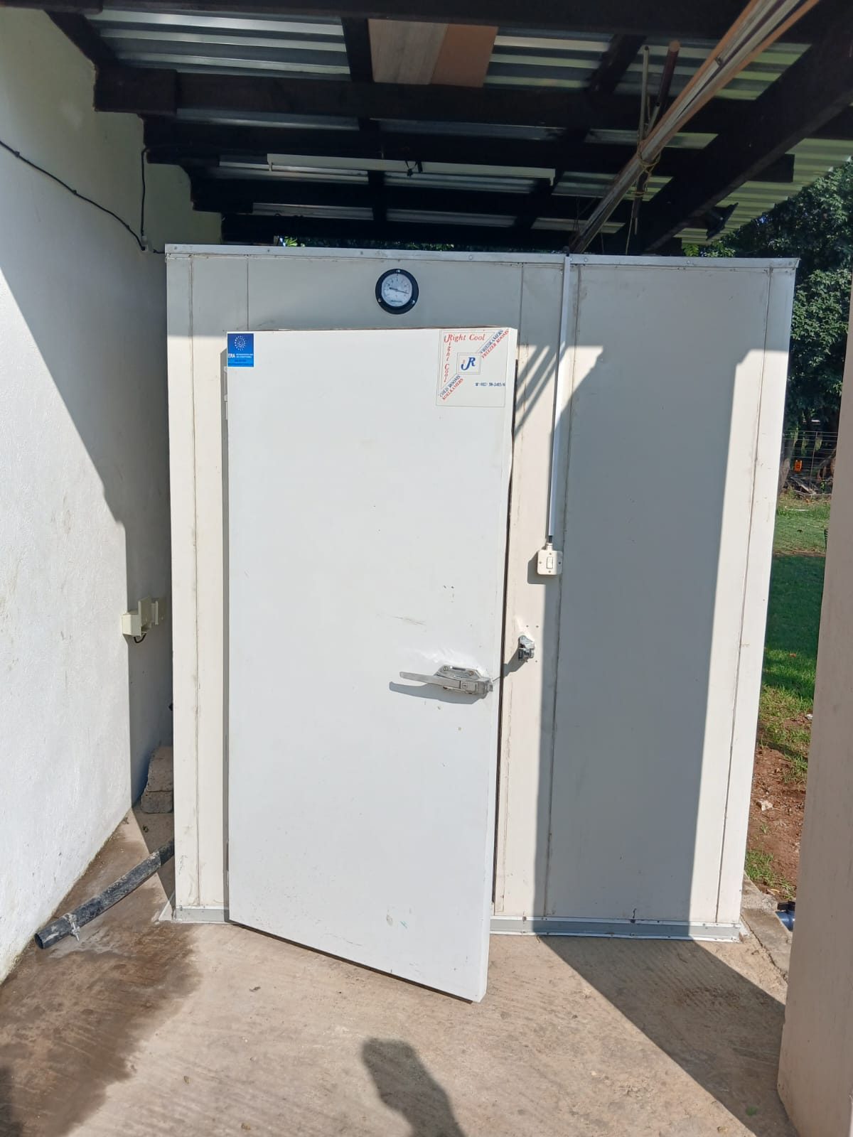 Refrigerated cold room unit